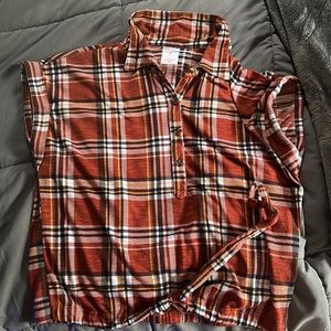 Wore only a few times!  i hope this shirt finds a girly that loves flannels!